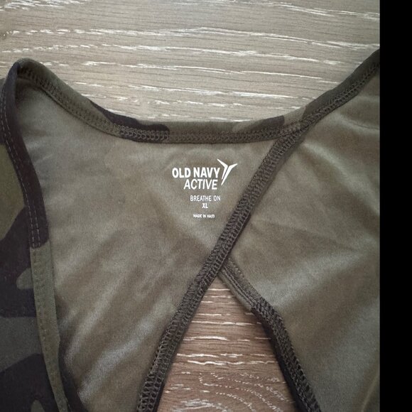 EUC Womens Old Navy Active black/green camoflauge short sleeve shirt top size XL - Picture 2 of 2